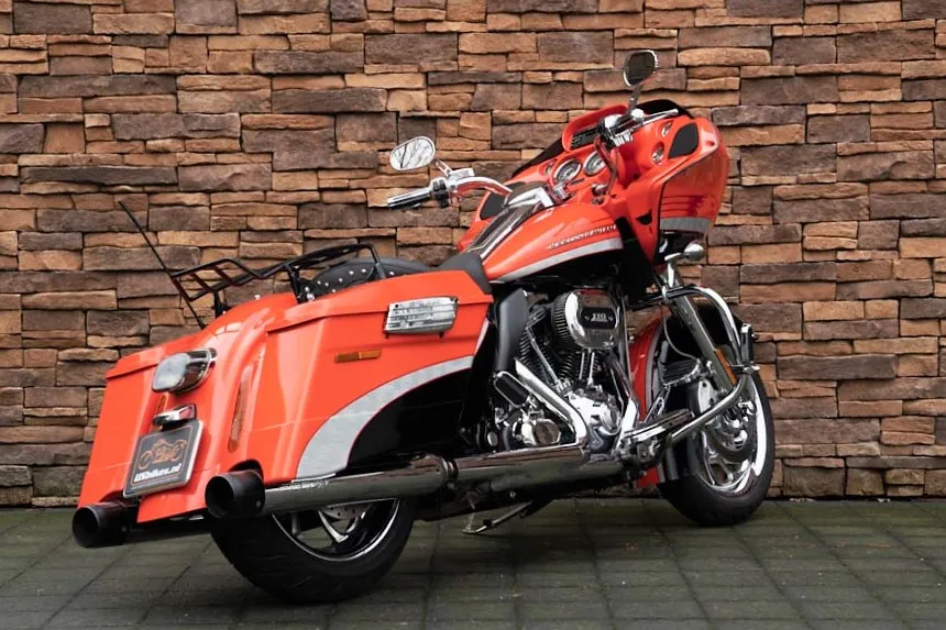 2009 model Harley-Davidson FLTRSE3 Road Glide Screamin Eagle CVO 110 *VERKOCHT*