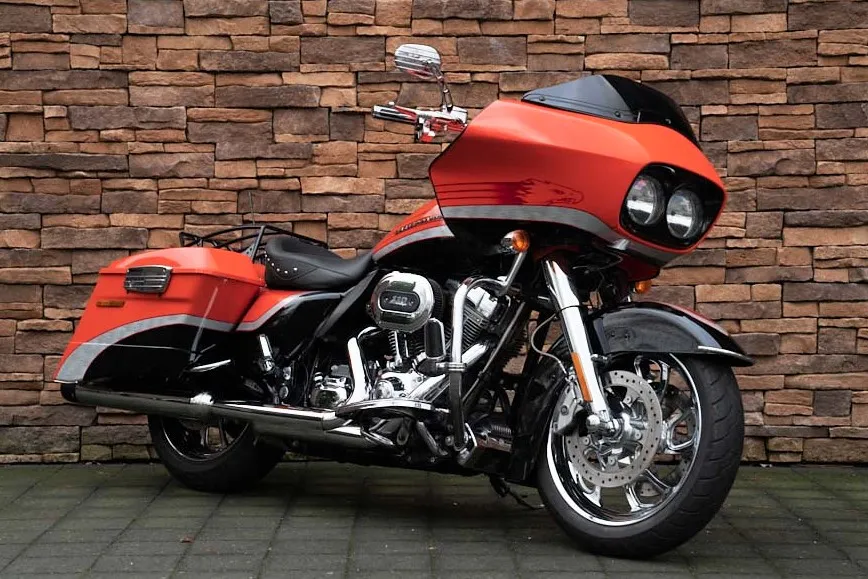 2009 model Harley-Davidson FLTRSE3 Road Glide Screamin Eagle CVO 110 *VERKOCHT*