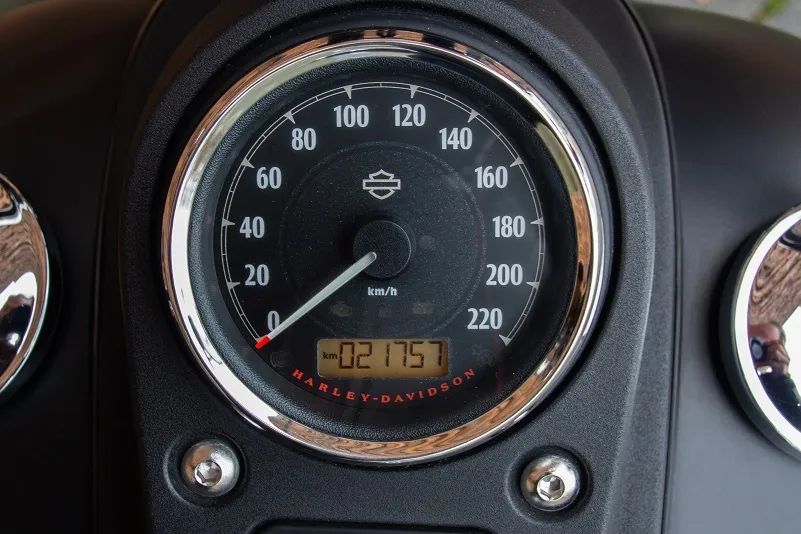 2016 Harley-Davidson FXDBC Dyna Street Bob Limited 103 *VERKOCHT*