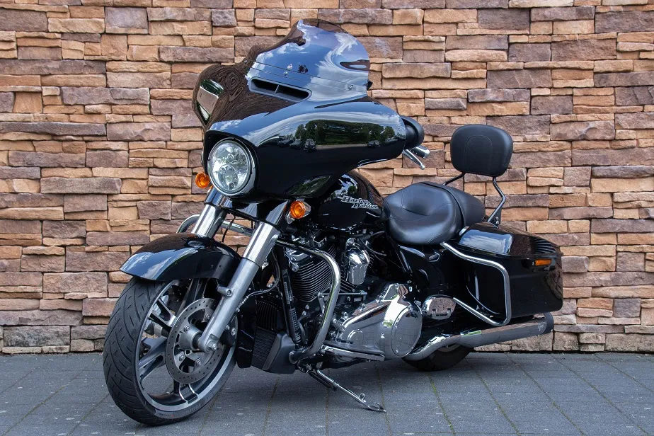 2017 Harley-Davidson FLHXS Street Glide Special 107 M8 *VERKOCHT*