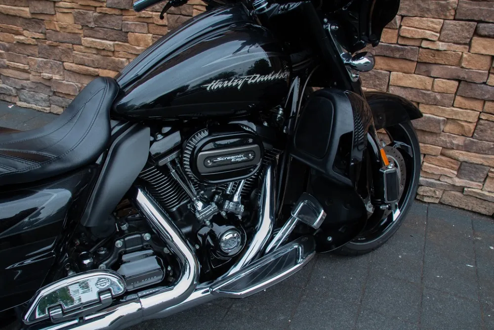 2017 Harley-Davidson Street Glide CVO 114 FLHXSE Jekill & Hyde *VERKOCHT*