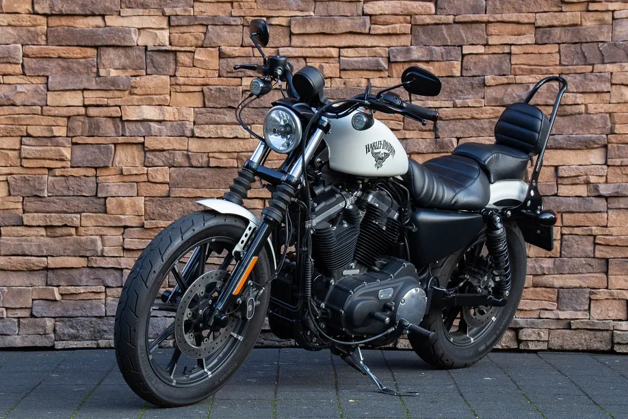 2017 Harley-Davidson XL 883 N Sportster Iron ABS *VERKOCHT*