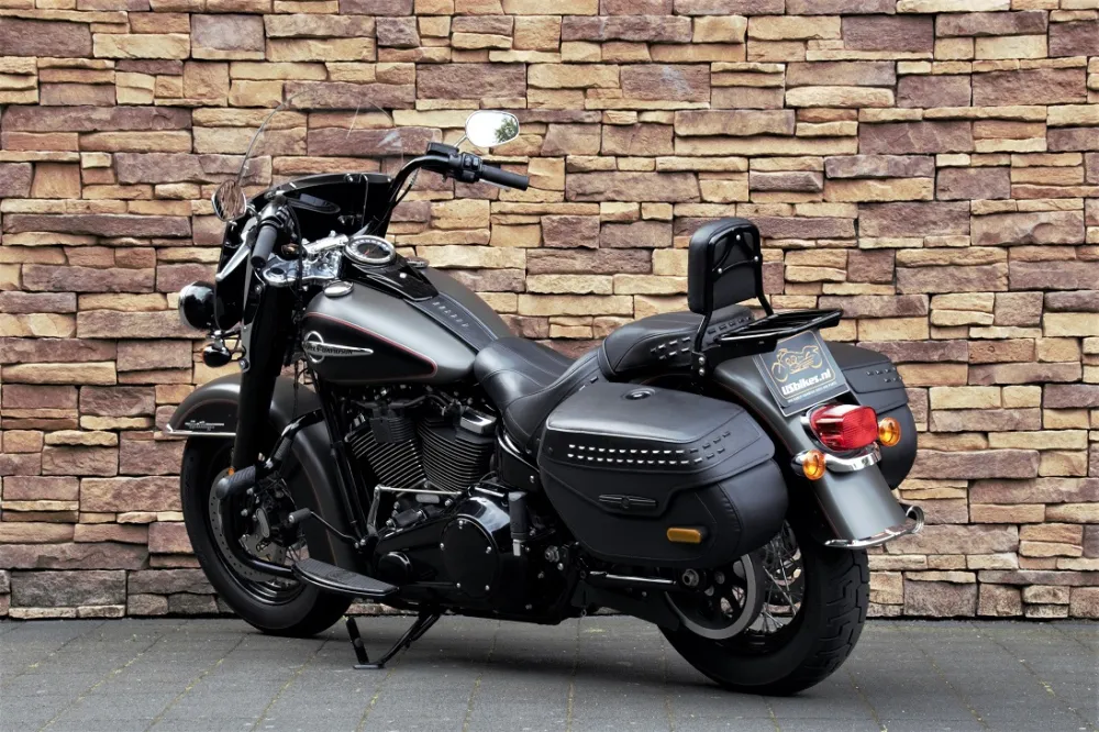 2018 Harley-Davidson FLHC Heritage Classic Softail M8 *VERKOCHT*