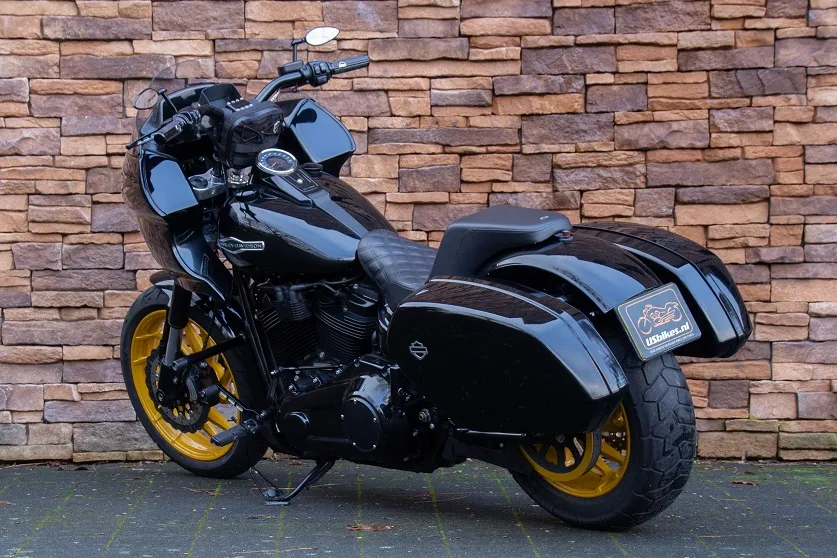 2018 Harley-Davidson FLSB Sport Glide Softail 124 S&S Stage 4 Clubstyle *VERKOCHT*