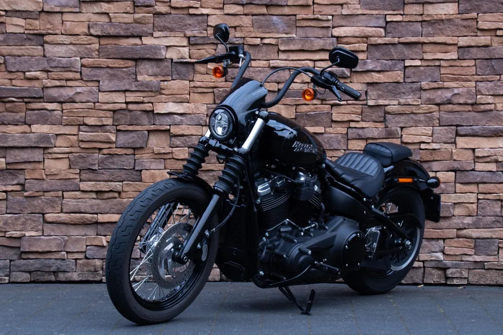 2018 Harley-Davidson FXBB Street Bob Softail Milwaukee-Eight 107 *VERKOCHT*