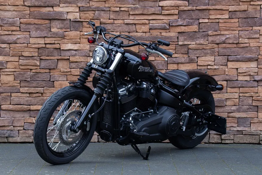 2018 Harley-Davidson FXBB Street Bob Softail 107 M8 Old School *VERKOCHT*