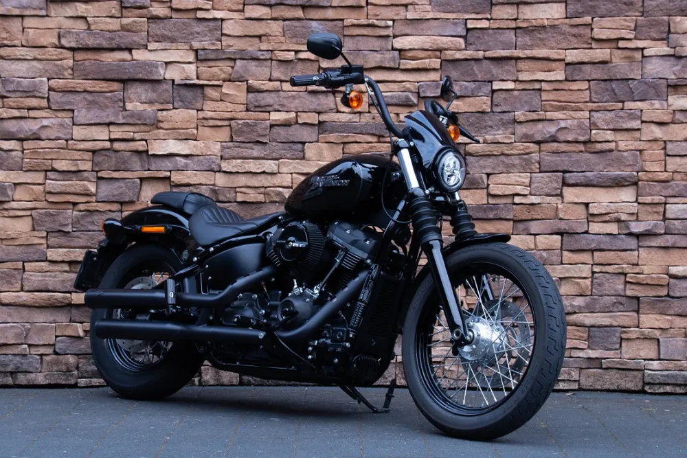 2018 Harley-Davidson FXBB Street Bob Softail Milwaukee-Eight 107 *VERKOCHT*