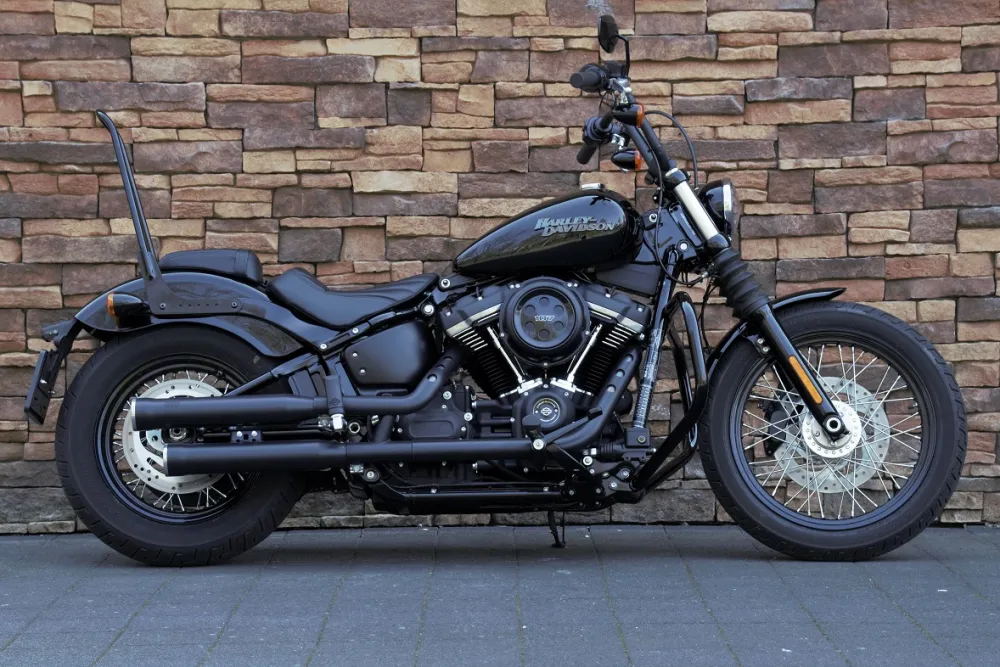 2018 Harley-Davidson FXBB Street Bob Softail Milwaukee-Eight 107 *VERKOCHT*