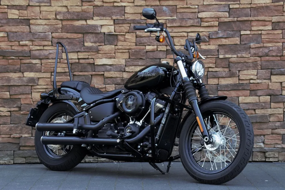 2018 Harley-Davidson FXBB Street Bob Softail Milwaukee-Eight 107 *VERKOCHT*