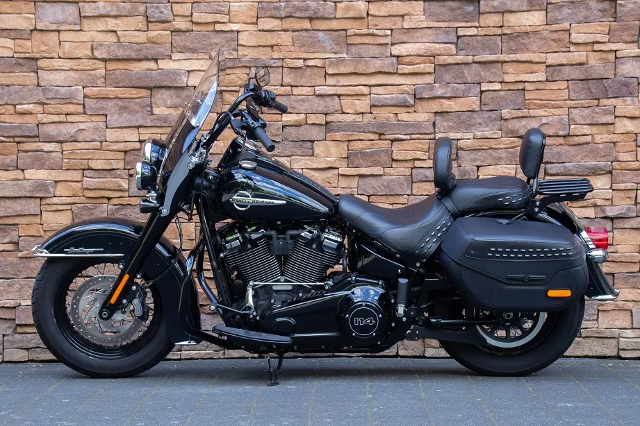 2019 Harley-Davidson Heritage Classic Softail 114 FLHCS Black Edition *VERKOCHT*