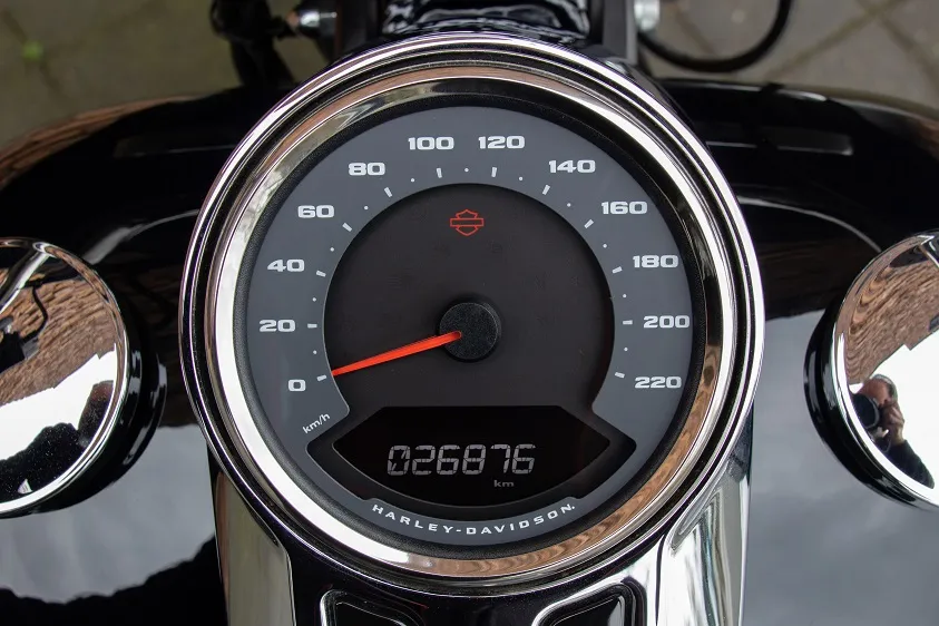 2019 Harley-Davidson FLSB Sport Glide Softail 107 M8 Kess Tech *VERKOCHT*