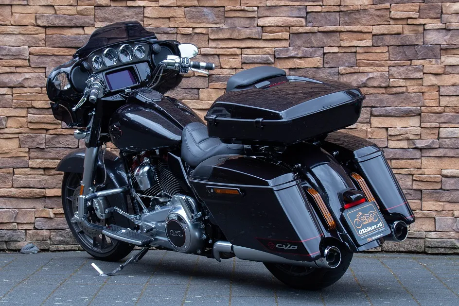 2020 Harley-Davidson FLHXSE Street Glide CVO 117