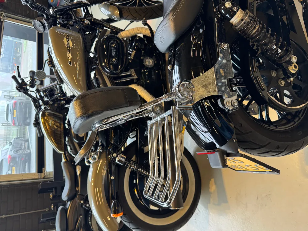 Afneembare en verstelbare sissybar met bagagerek chroom Sportster (2004-2020)