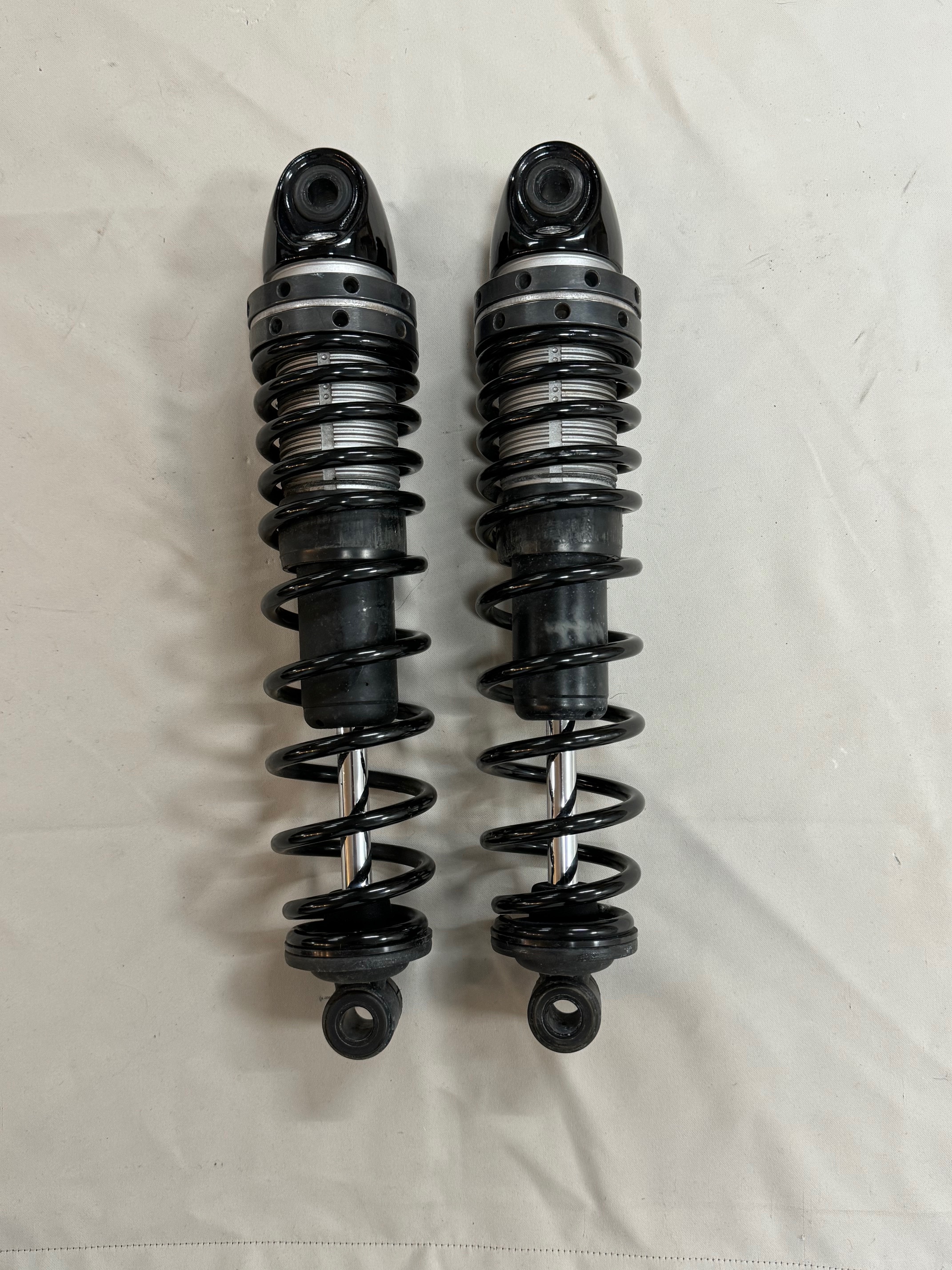 Schokbreker set achterzijde Harley-Davidson Sportster Iron 883 (2016-up) 54000086